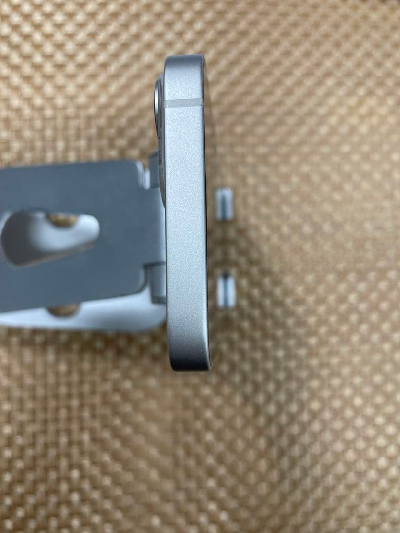 iPhone 13 mini 128 GB スターライトSIMフリー【9346】