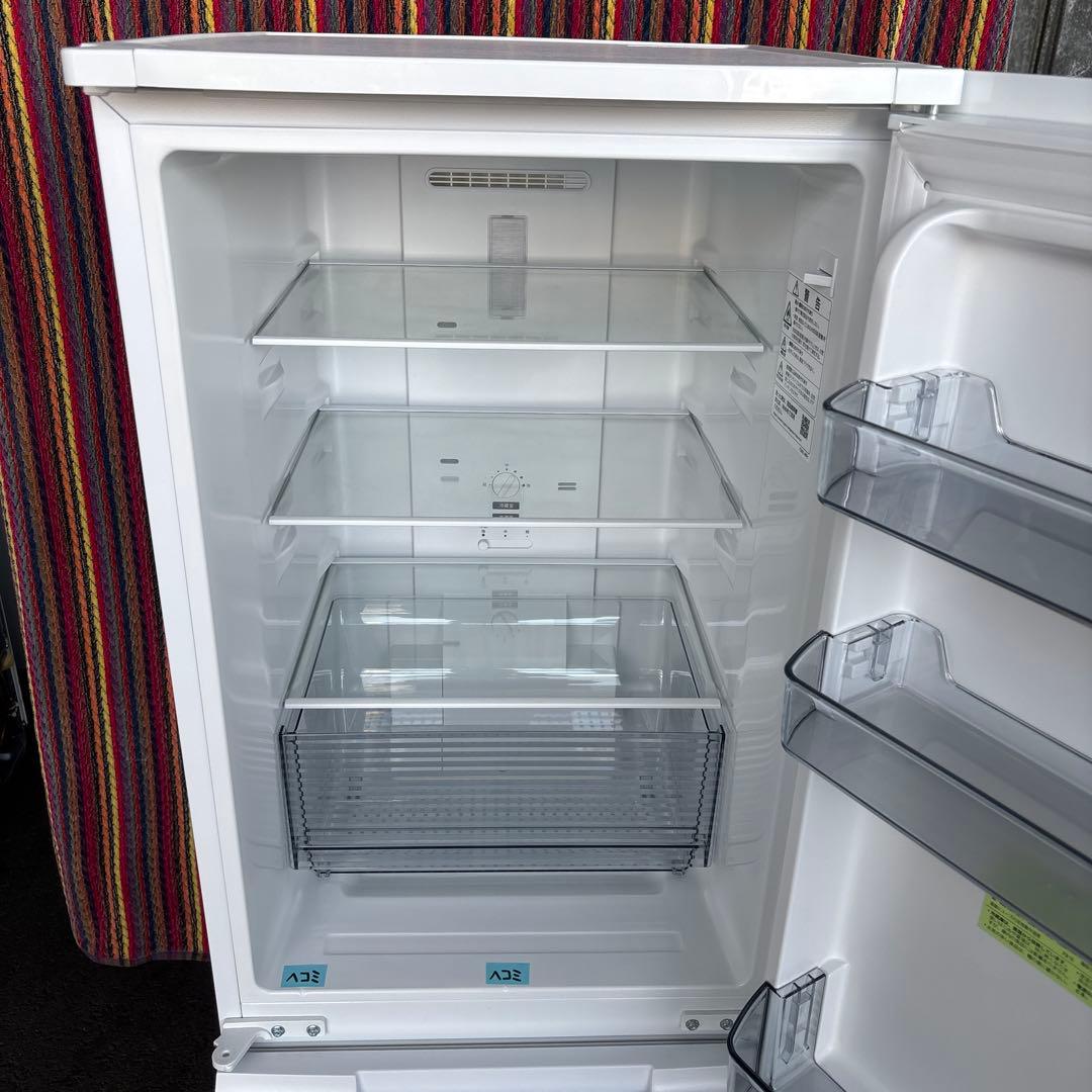 シャープ中古冷凍冷蔵庫179L2022年製 形名SJ-D18J-W