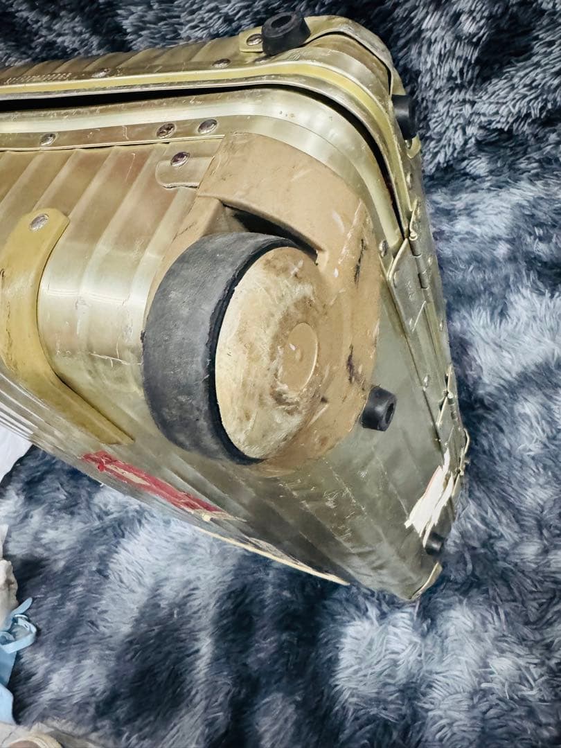 RIMOWA リモワ 915.52 2輪 キャリーバッグ 35L ゴールド