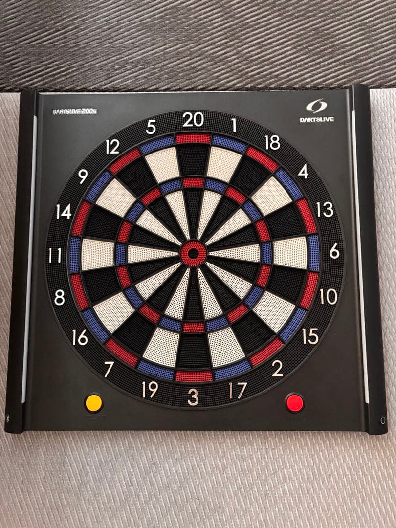 ダーツライブ200S ダーツ盤とスタンド付き