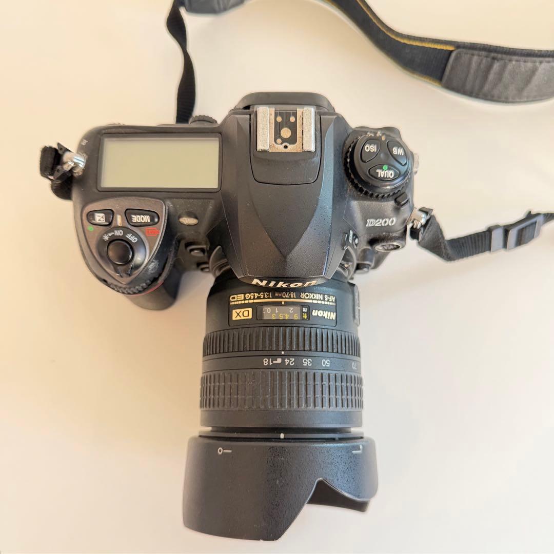 Nikon D200 ジャンク品 / バッテリー充電OK / レンズ付き