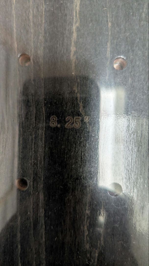 新品 レスケ LESQUE 8.25インチ デッキ スケボー