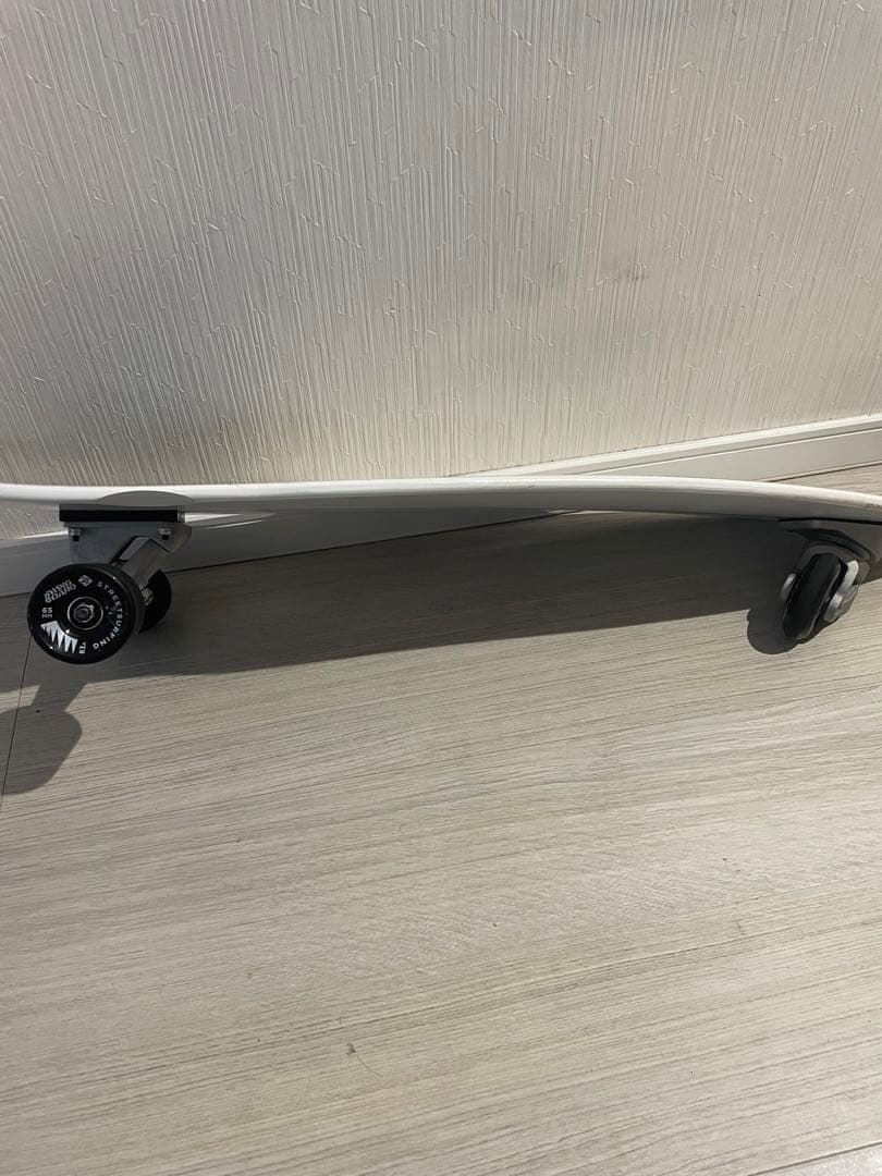 シャークアタック　サーフスケート