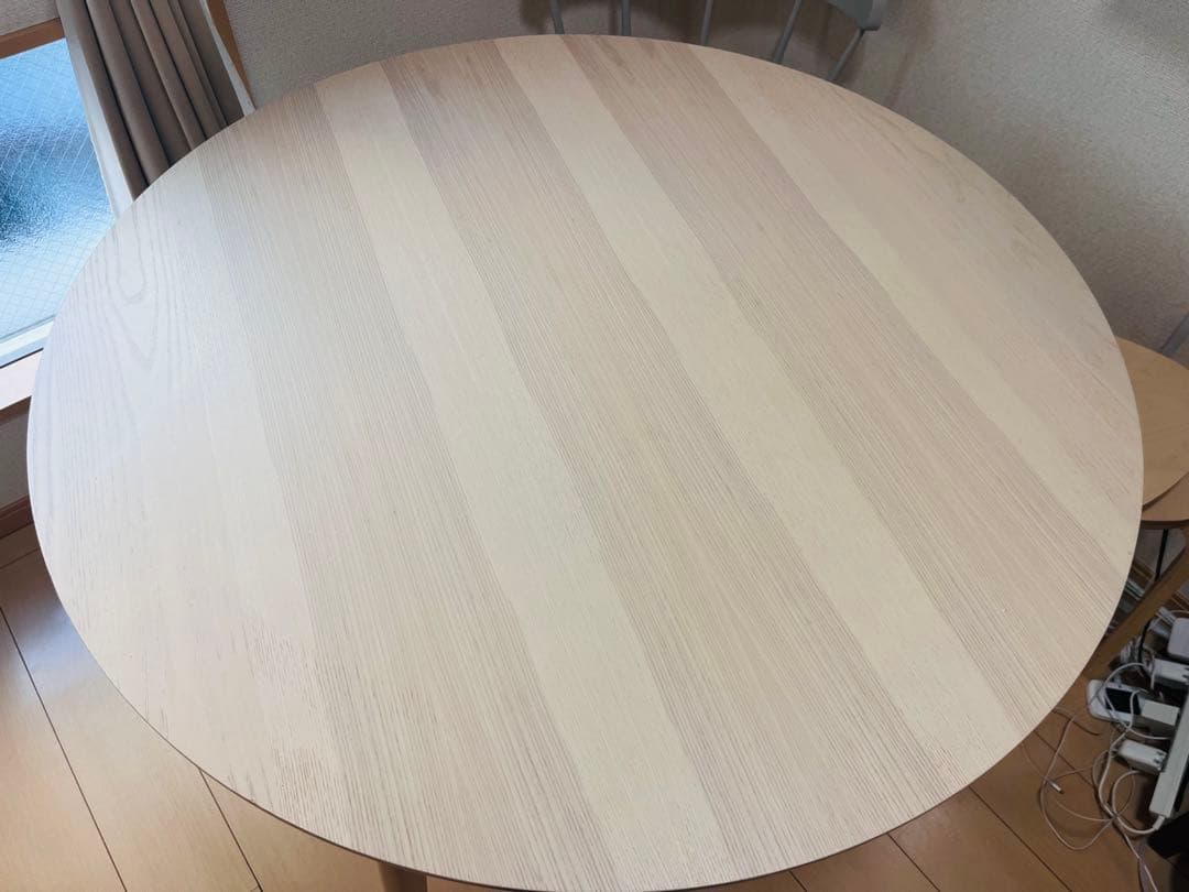 IKEA リーサボー　丸テーブル