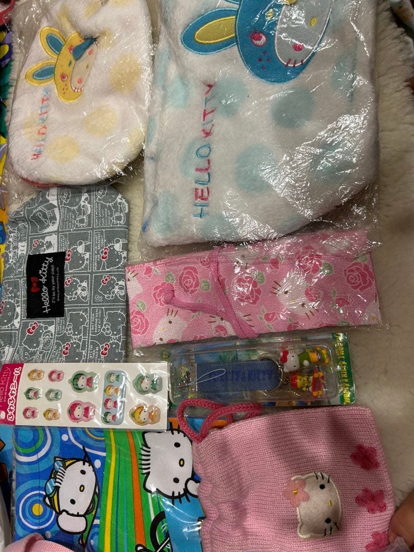 トゥイーティー　キティ　マスコット ストラップスケボー