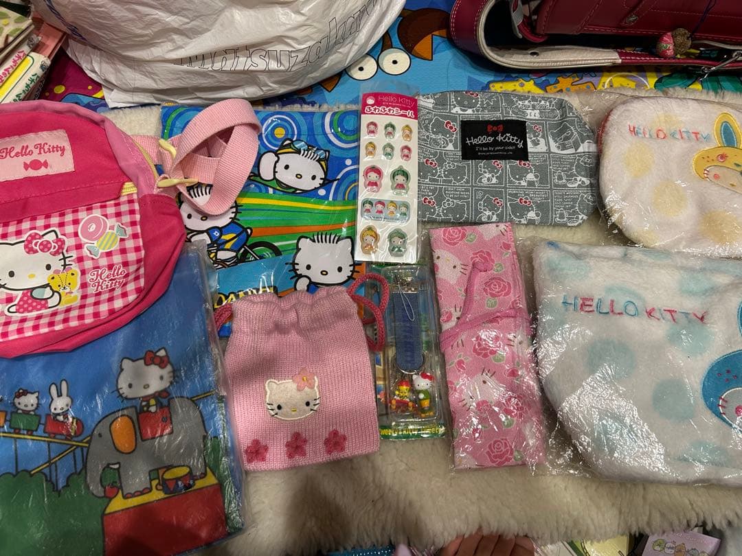 トゥイーティー　キティ　マスコット ストラップスケボー