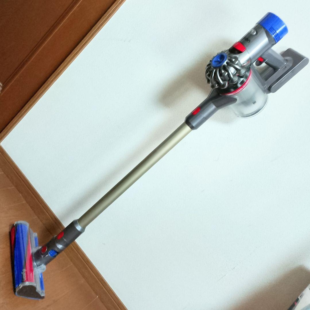 Dyson　V8 fluffy extra　サイクロンクリーナー