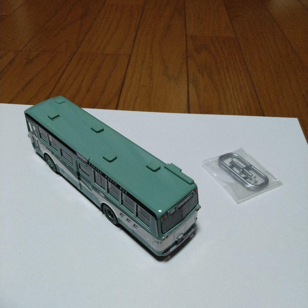 トミカリミテッドヴィンテージネオ いすゞBU04型バス 国際興業
