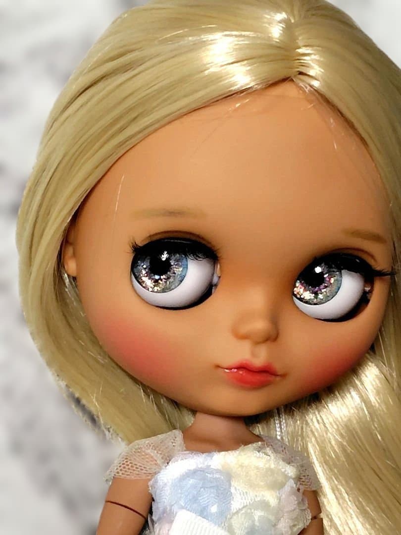 カスタムアイシードール