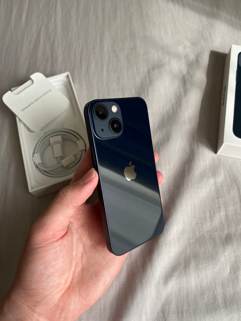 iPhone 13 mini 128GB ブラック　ミッドナイト　純正ケース付