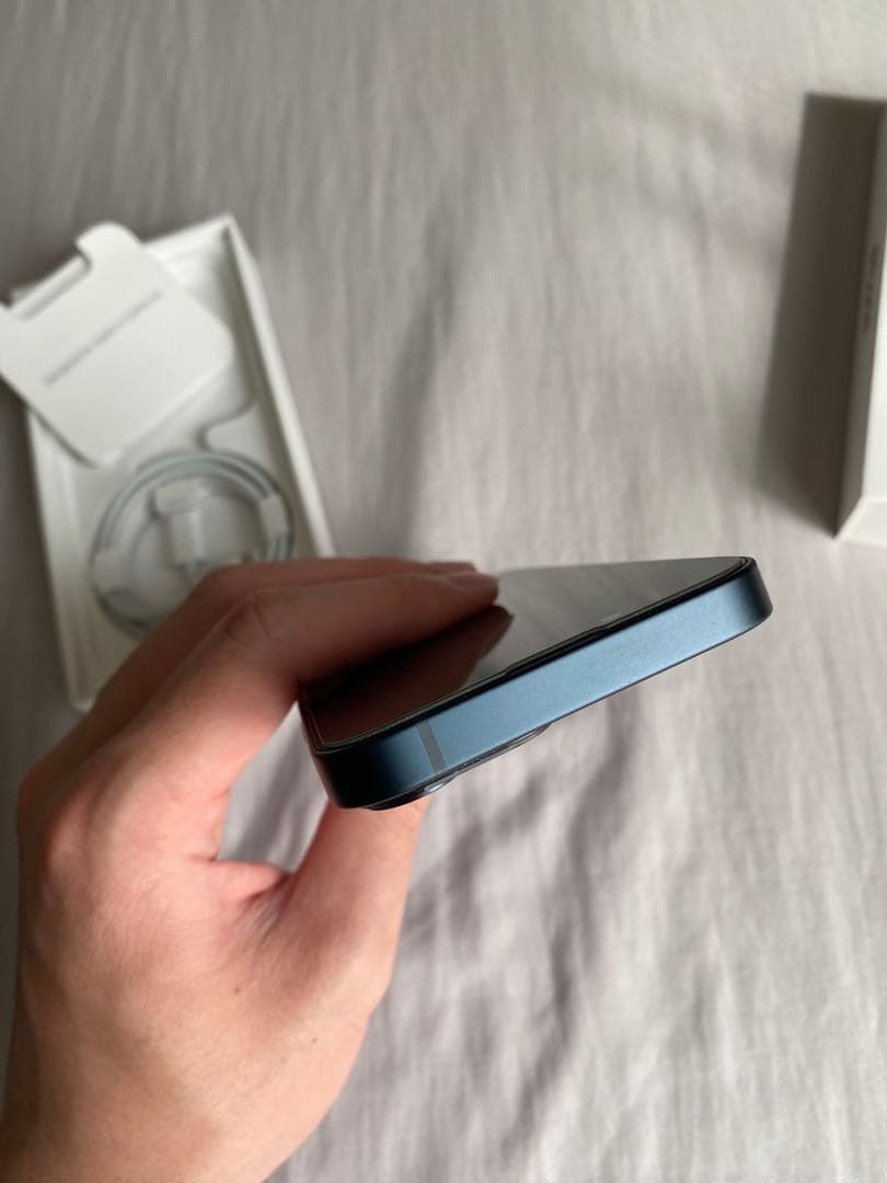 iPhone 13 mini 128GB ブラック　ミッドナイト　純正ケース付