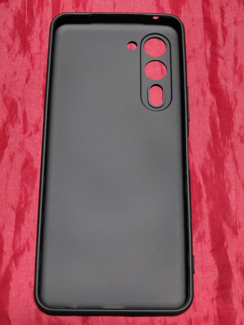 【ほぼ新品】FCNT　arrows We2 Plus　M06　シャンパンシルバー