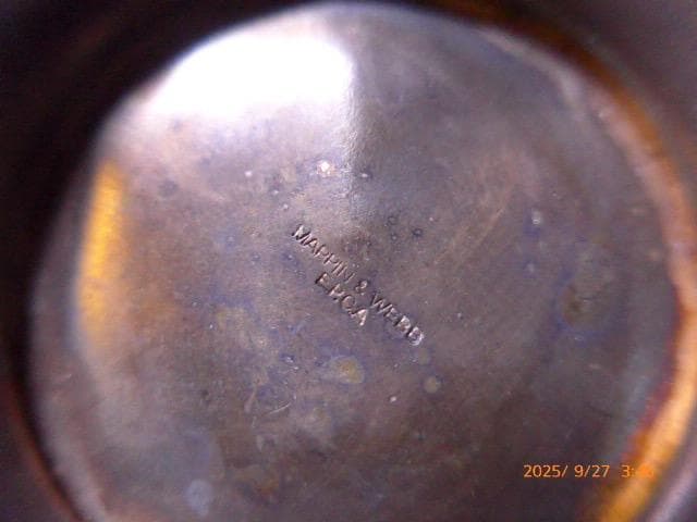 アンティークです。英国マッピン＆ウェッブの脚付き コンポート アカンサス模様