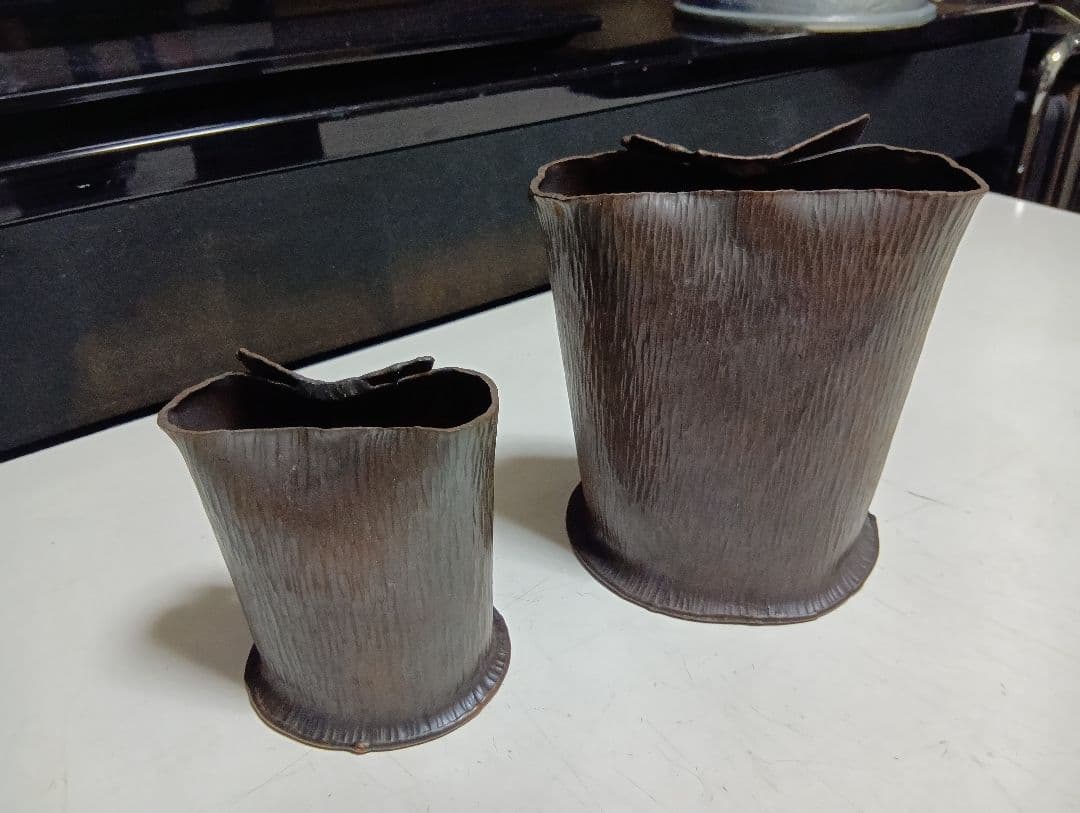 2002年　虎泉刻　純銅　ハンマートーン　金属工芸　オウル　フクロウ　ペン立て