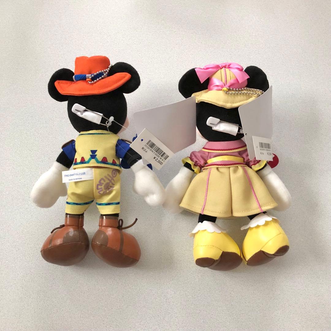 新品 ディズニー トレイル ミッキー ミニー ぬいば ぬいぐるみバッジ