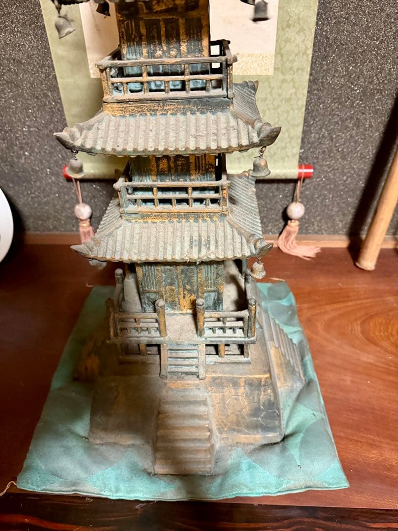 【貴重品】五重塔 鉄製 鈴付 骨董品 高さ約1050mm 総重量約15.6kg