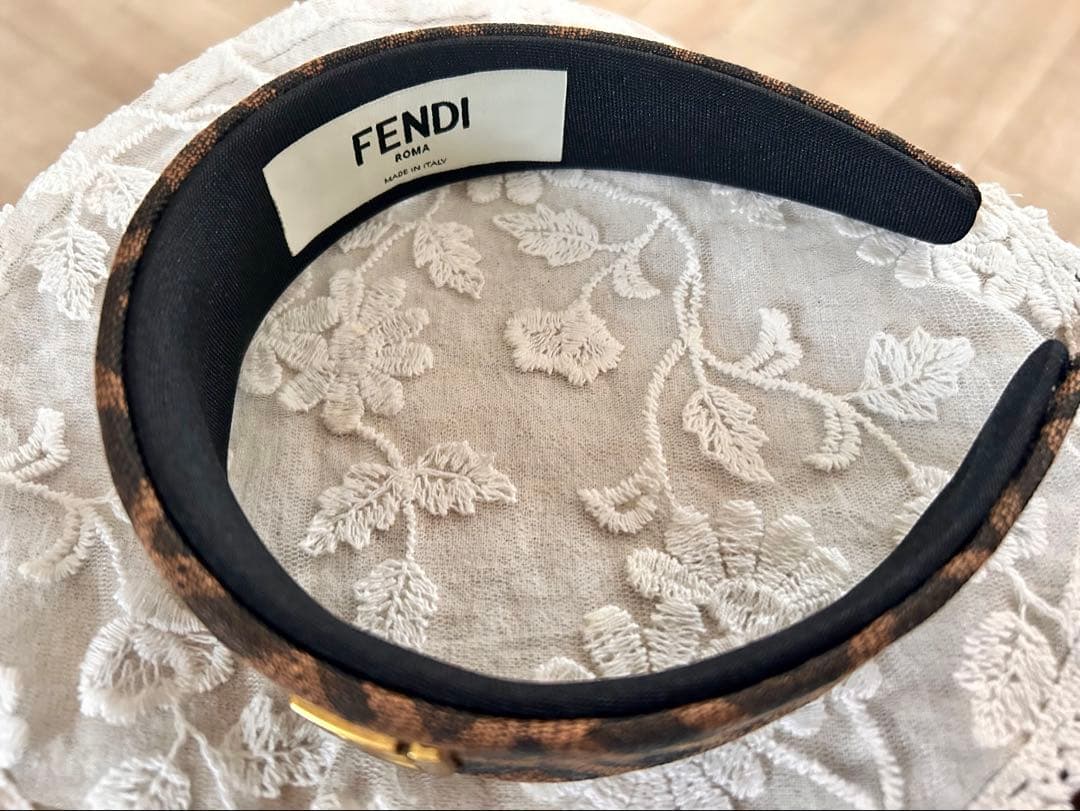 フェンディ FENDI カチューシャ ヘアバンド ブラウン ★一点物