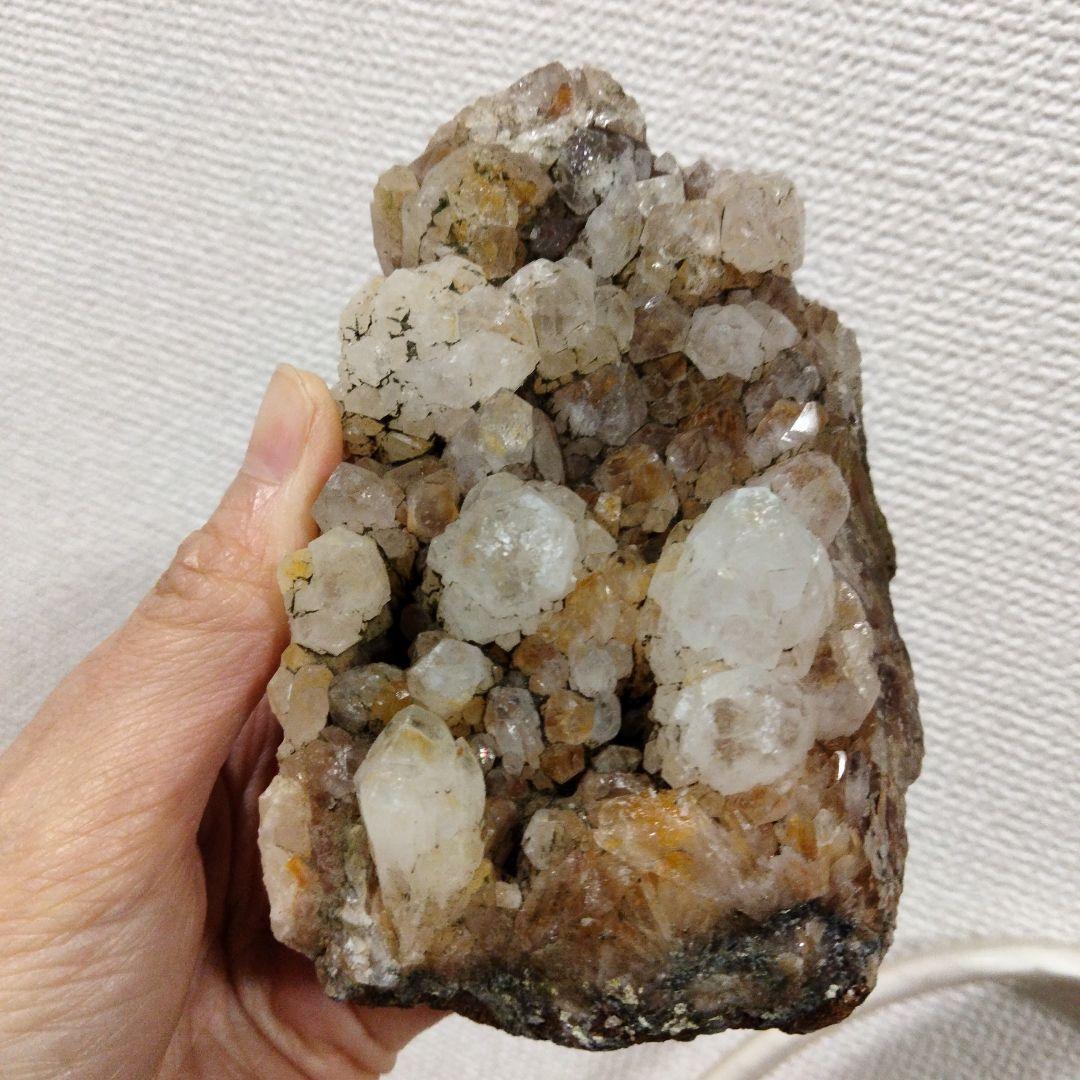 秋田県荒川鉱山天然水晶　多頭水晶　天然水晶　透明度高い　原石