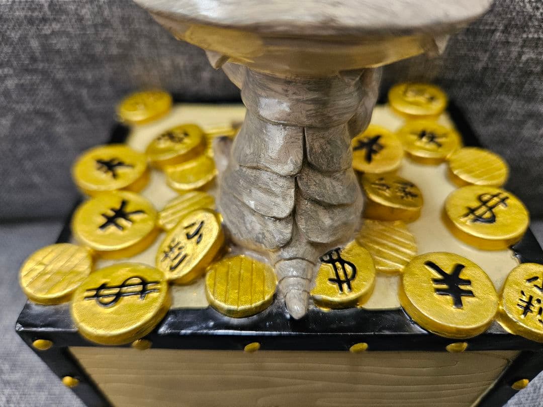 カネゴン　貯金箱　賽銭箱　ウルトラマン　レトロ