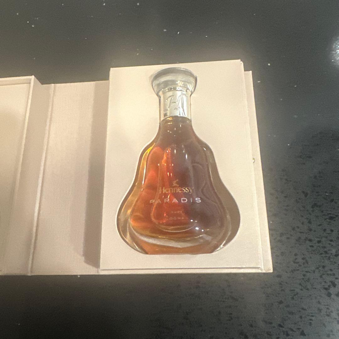 Hennessy Paradis ミニ　専用ボックス付き
