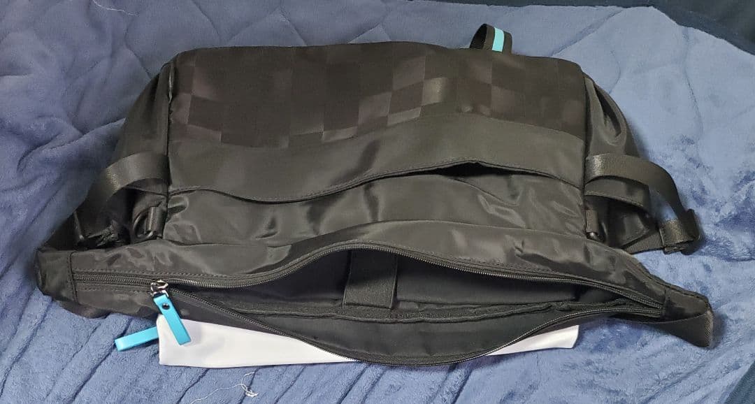 ブルーアーカイブ　ブルアカ　ゲーム開発部　バッグ　ショルダーバッグ