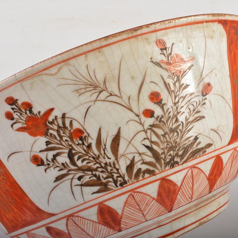 九谷焼　古九谷　赤絵金彩　窓絵　山水人物花文　三ッ組鉢　D　R6530B