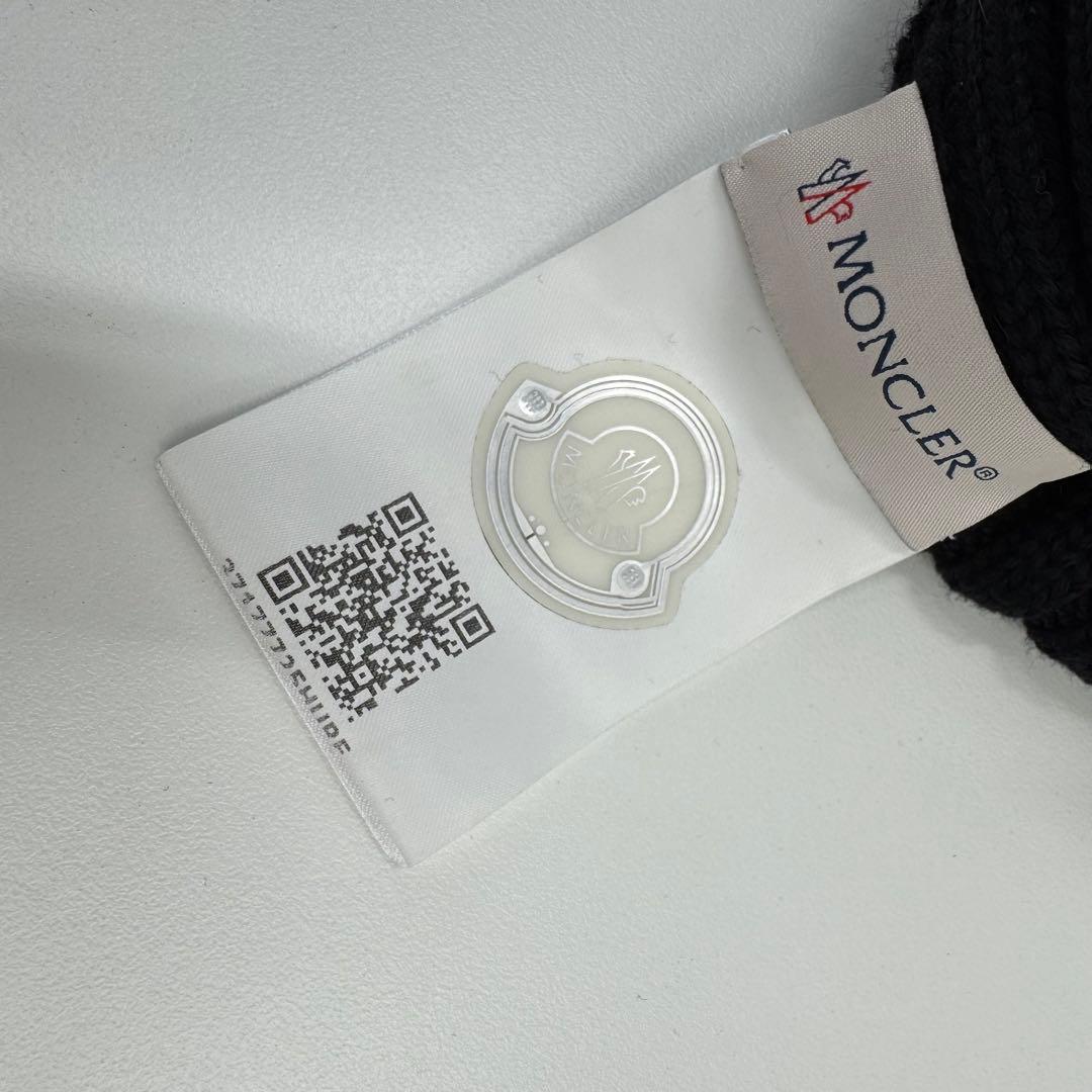 モンクレール　ニット帽　ポンポン　ブラック