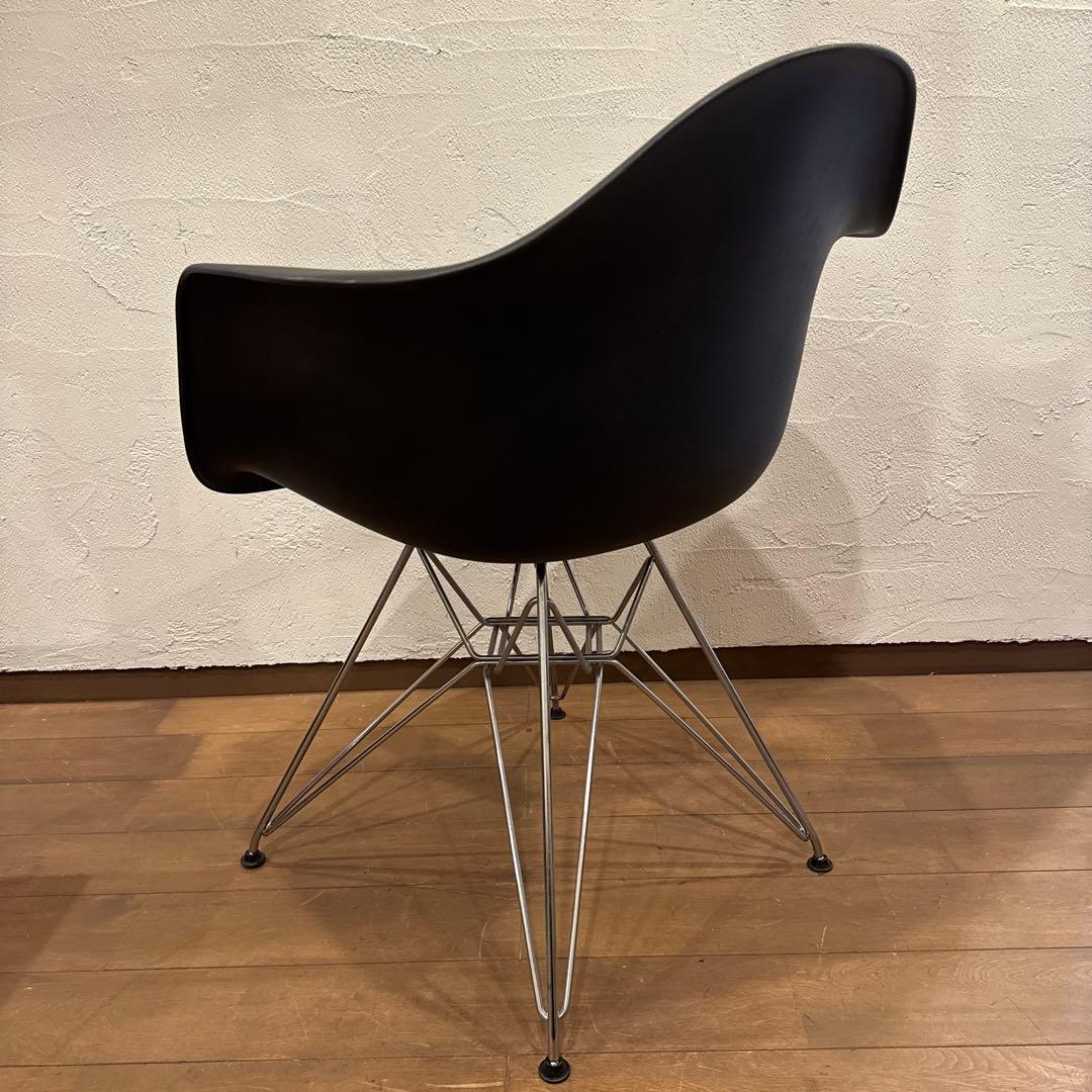 HermanMiller イームズ アームシェルチェア DAR