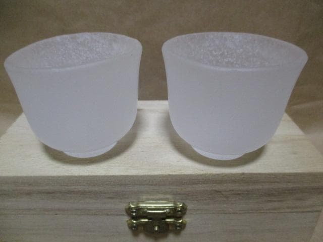 中国　清朝康熙年製　ガラス碗　２客　箱付き　R20-2