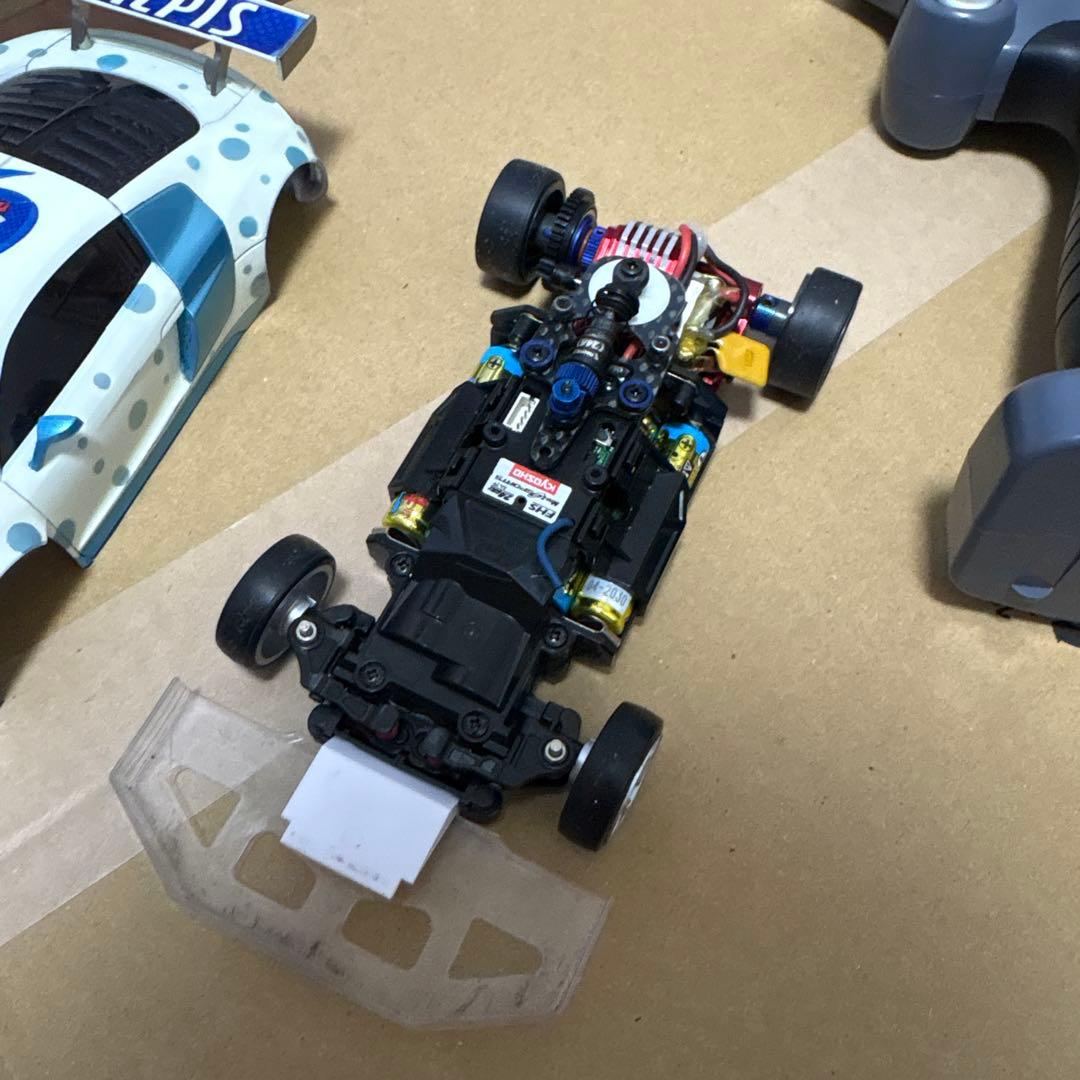 d*7様 ミニッツラジコンカー 電動リモコン付き