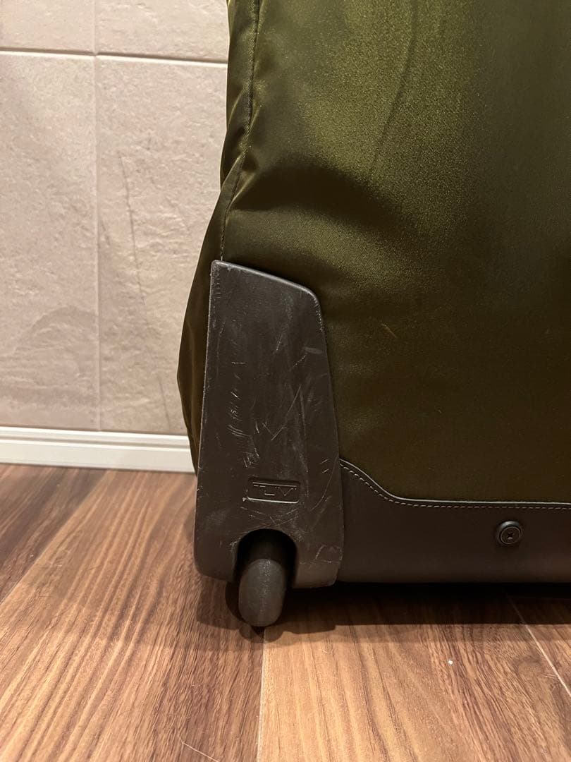 【値下】トゥミ TUMI グリーン キャリー機能付きバックパック