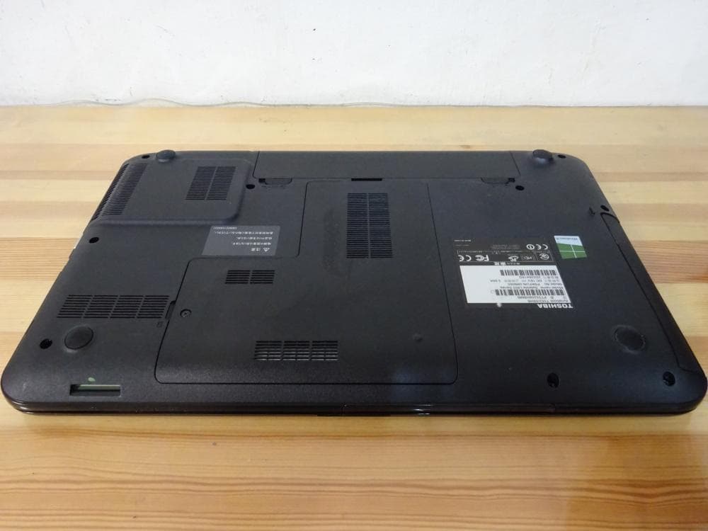 東芝 ノートパソコン dynabook T552/58HB/中古特価良品