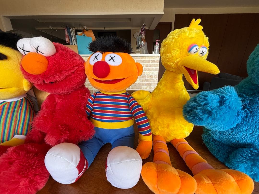 ユニクロ★カウズ×セサミストリートトイ★新品 5体セット