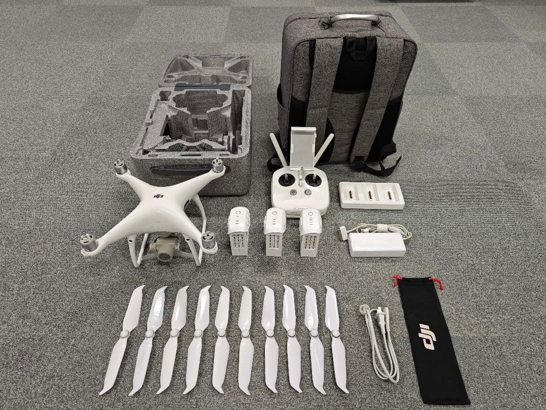 美品! DJI Phantom 4 PRO V2.0、バッテリー3個付