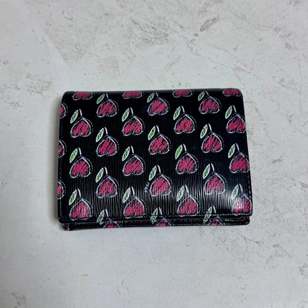PRADA ハート柄 二つ折り財布