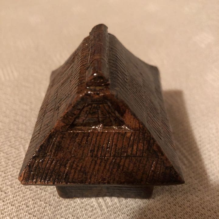 茶道具　香合　茅葺き屋根　田舎家　家型