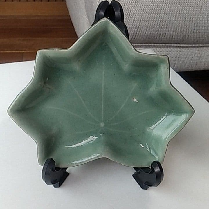 骨董　かえで青磁皿