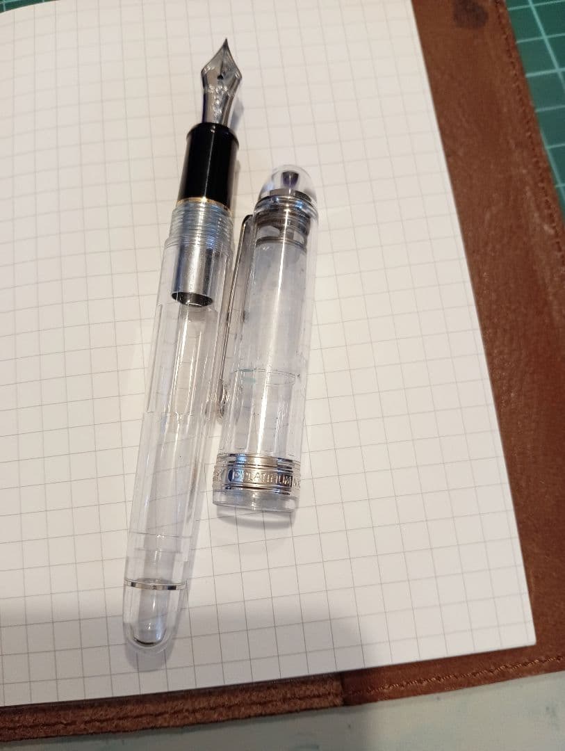 プラチナ万年筆　3776 センチュリー忍野　F（首軸が黒）