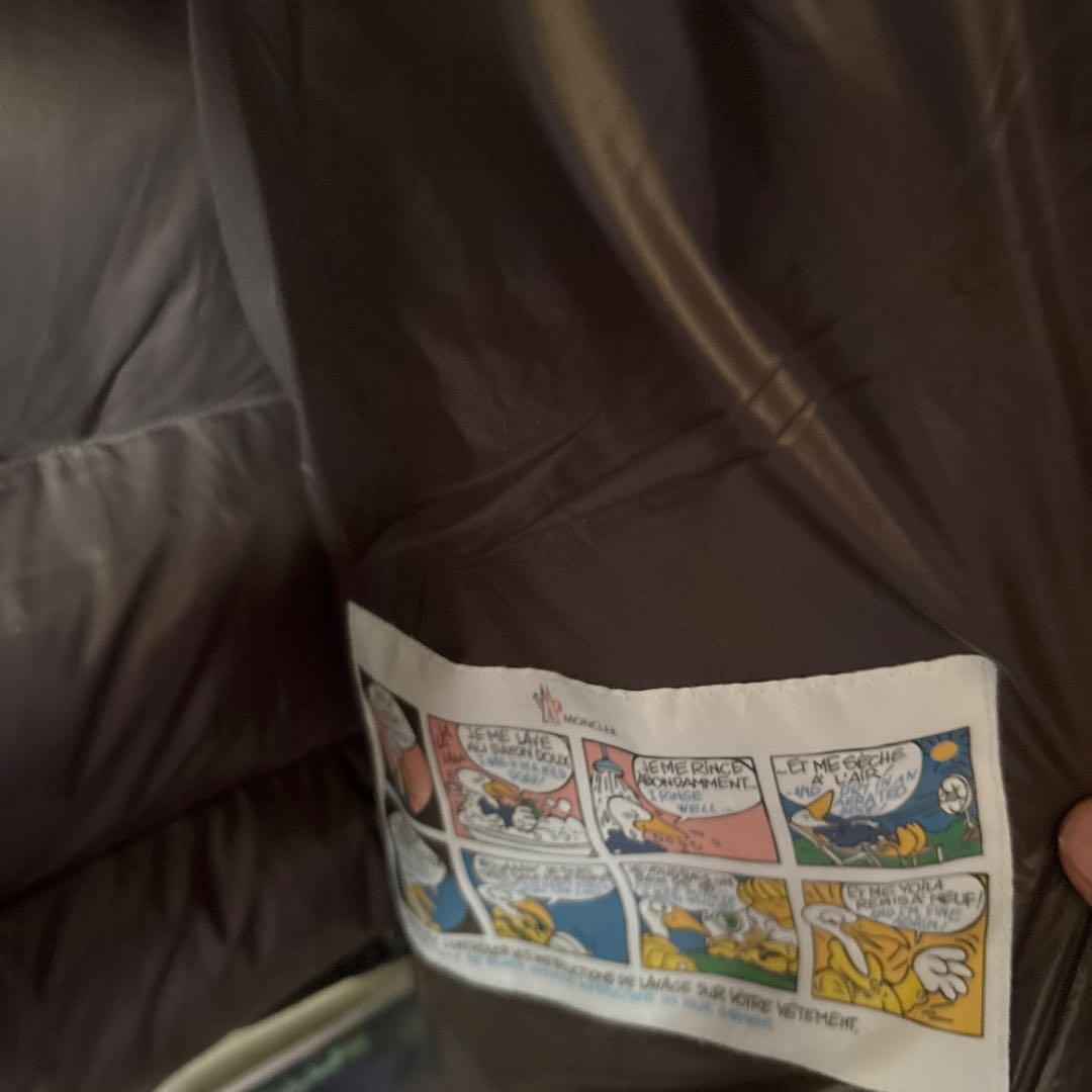 MONCLER ブラック ダウンジャケット