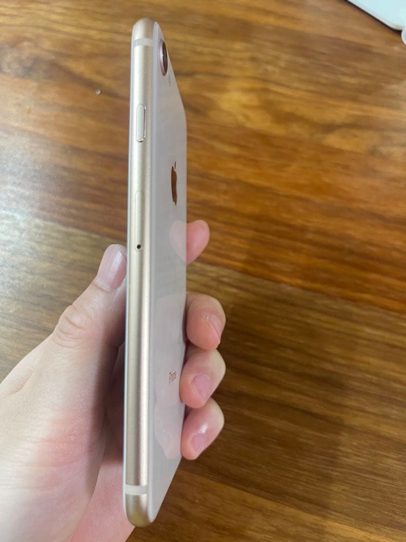 携帯電話本体 iphone8