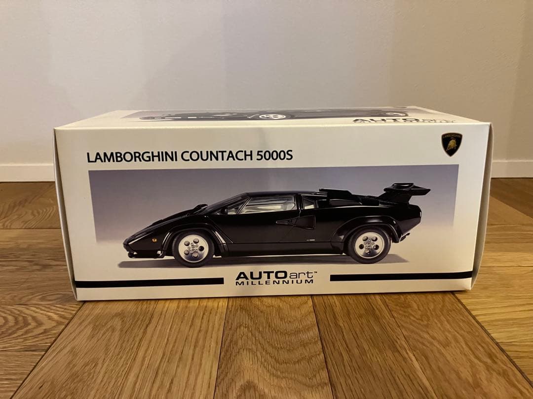 未開封 1/18 AUTOart ランボルギーニカウンタック5000S ブラック