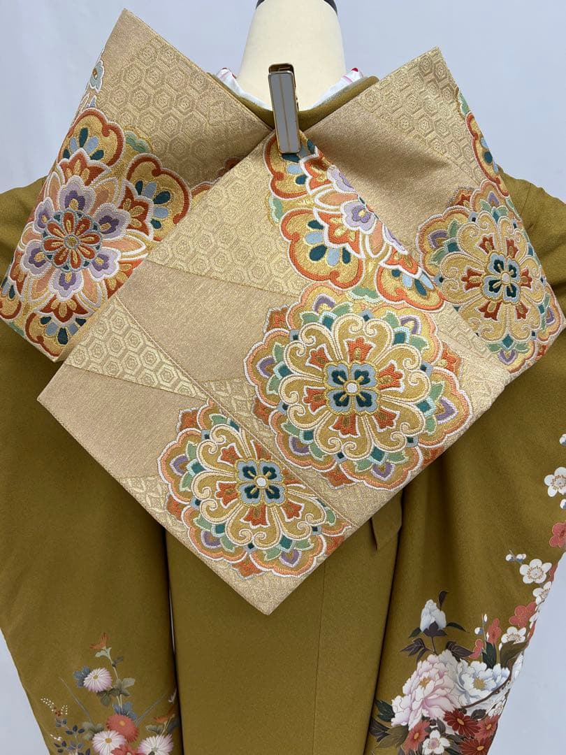 振り袖　フルセット　別誂長襦袢付金彩加工　刺繍入り　成人式　個性的　山吹色680