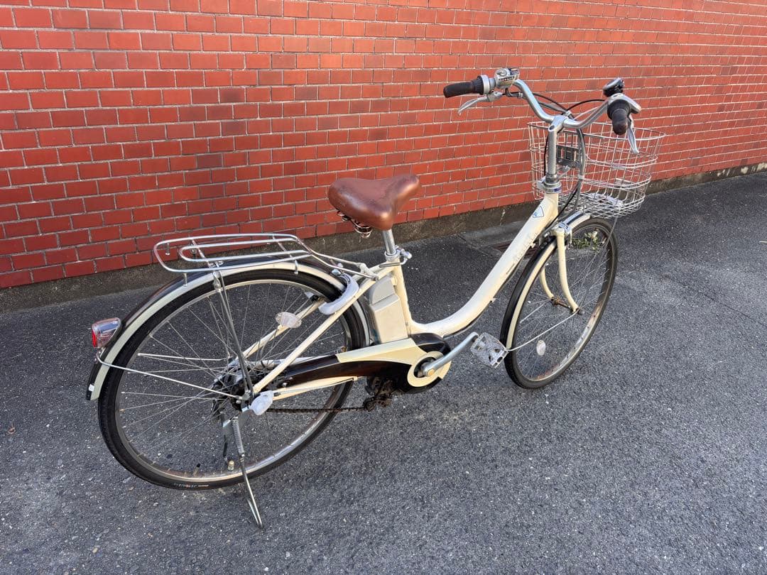 BRIDGESTONEアシスタ電動アシスト自転車 クリーム色 前カゴ付き