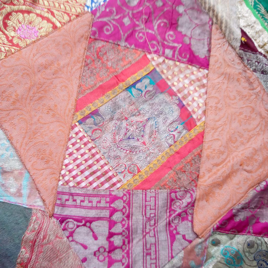 アンティーク　ビンテージ　インド　サリー　シルク　パッチワーク　継ぎ接ぎ　古布