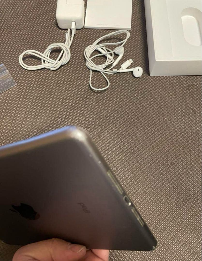 中古iPad mini2 docomo WiFi+Cell 128GB