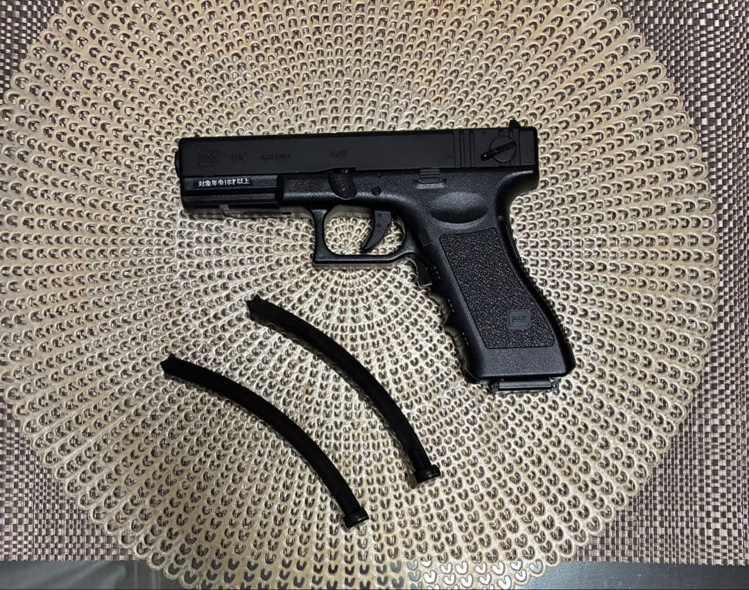 美品　東京マルイ　カスタム品　グロックG18C Glock 化粧箱付き