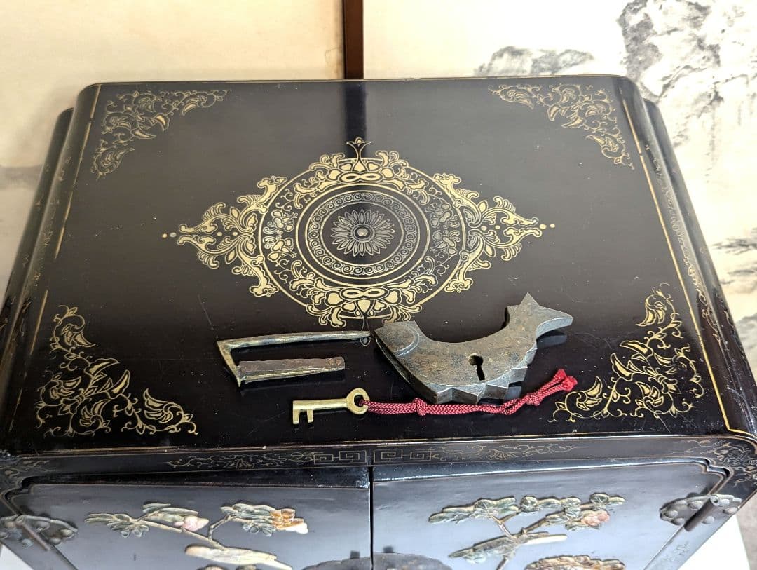 美術品 中国玉石木製 箪笥 花鳥模様 骨董品　アンティーク　レトロ