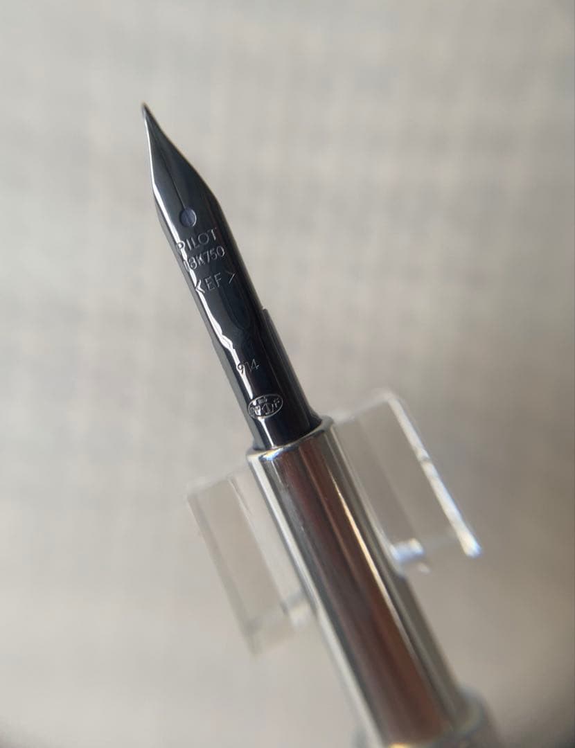 パイロット　海外版キャップレス万年筆　マットブルー　EFニブ