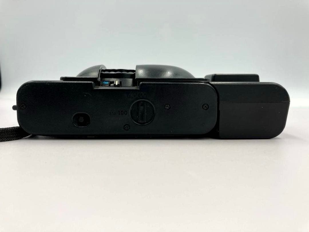 【完動品/返品保証】Olympus XA1 + A9M・フィルムカメラ