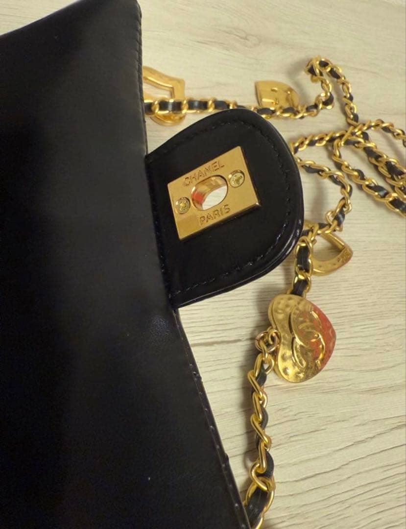 CHANEL キルティングショルダーバッグ ハートチェーン ノベルティ